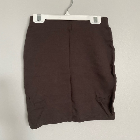 Aritzia Talula Skirt - Picture 4 of 4